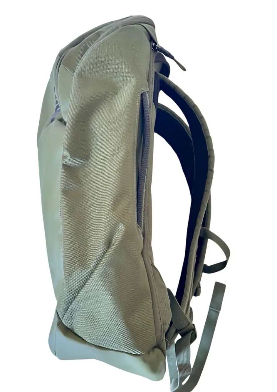 Thule Chasm 26L Laptop Backpack Pond Gray Green Weatherproof Commuter Daypack